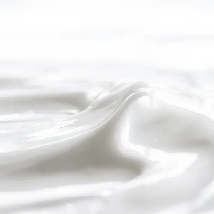 உங்கள் சிகை அலங்காரம் உங்கள் சரும ஆரோக்கியத்தை எவ்வாறு பாதிக்கும்